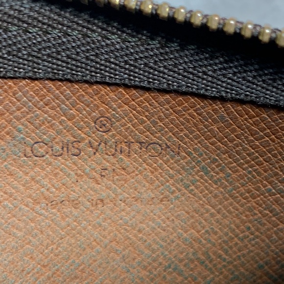 ❌❌SOLD❌❌100% Authentic Louis Vuitton Key Cles. - Picture 8 of 16